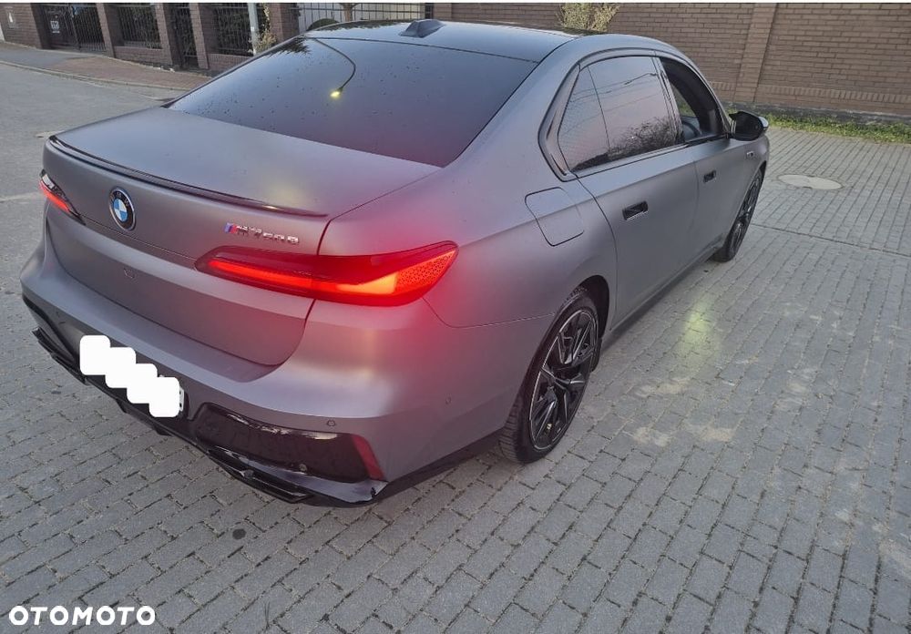 BMW Seria 7 M760e PHEV xDrive Individual Edition sport - 4