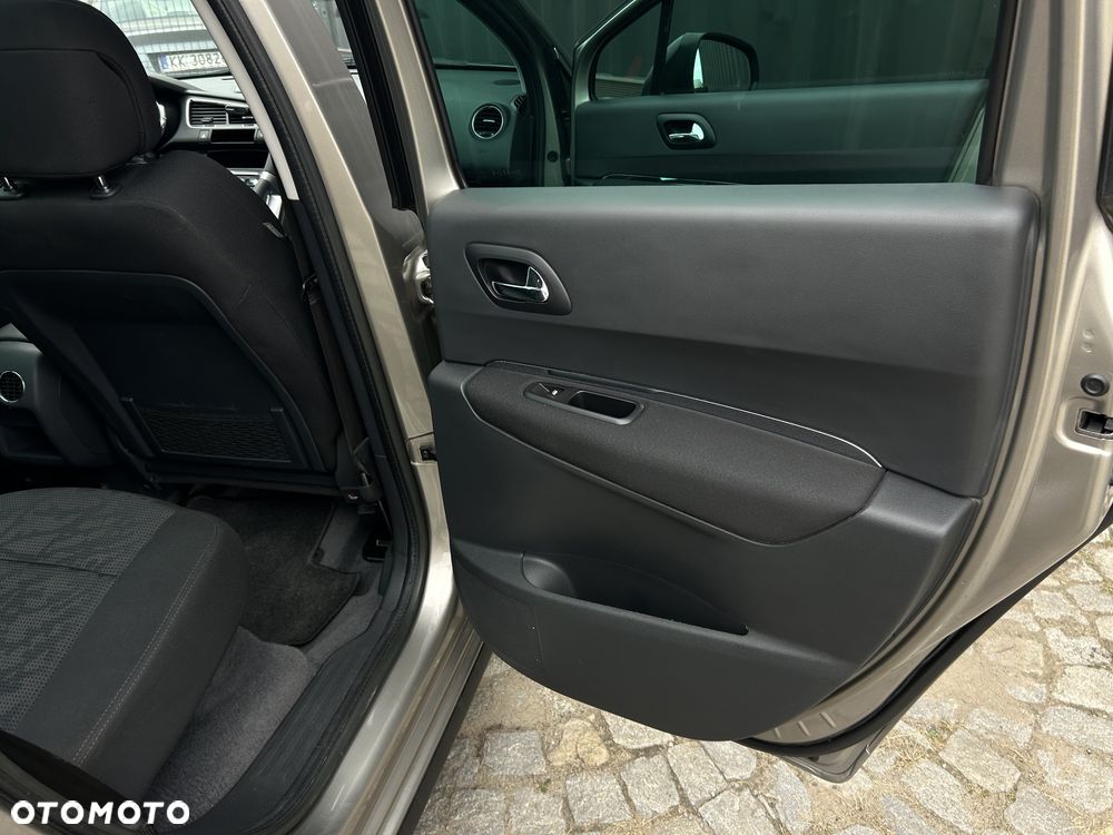 Peugeot 3008 - 24