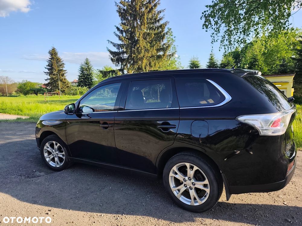 Mitsubishi Outlander 2.2 DID Intense + - 8