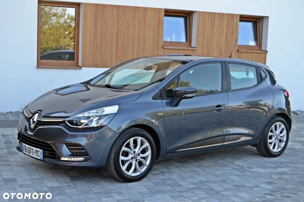Renault Clio - 1