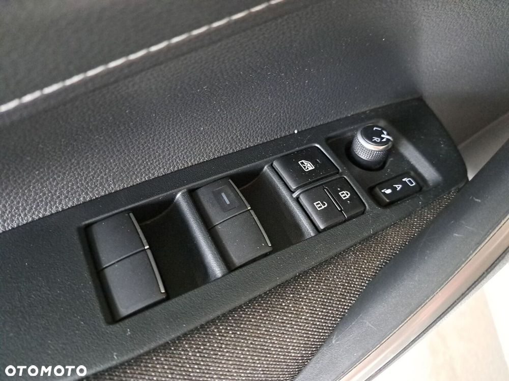 Toyota Corolla 1.8 Hybrid Comfort - 35
