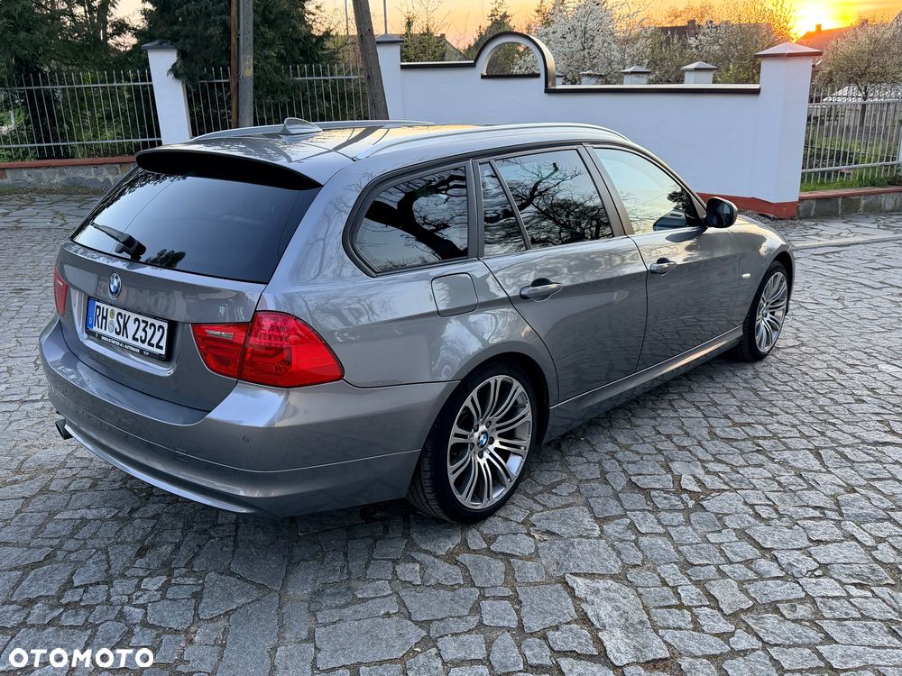 BMW Seria 3 320d xDrive - 4