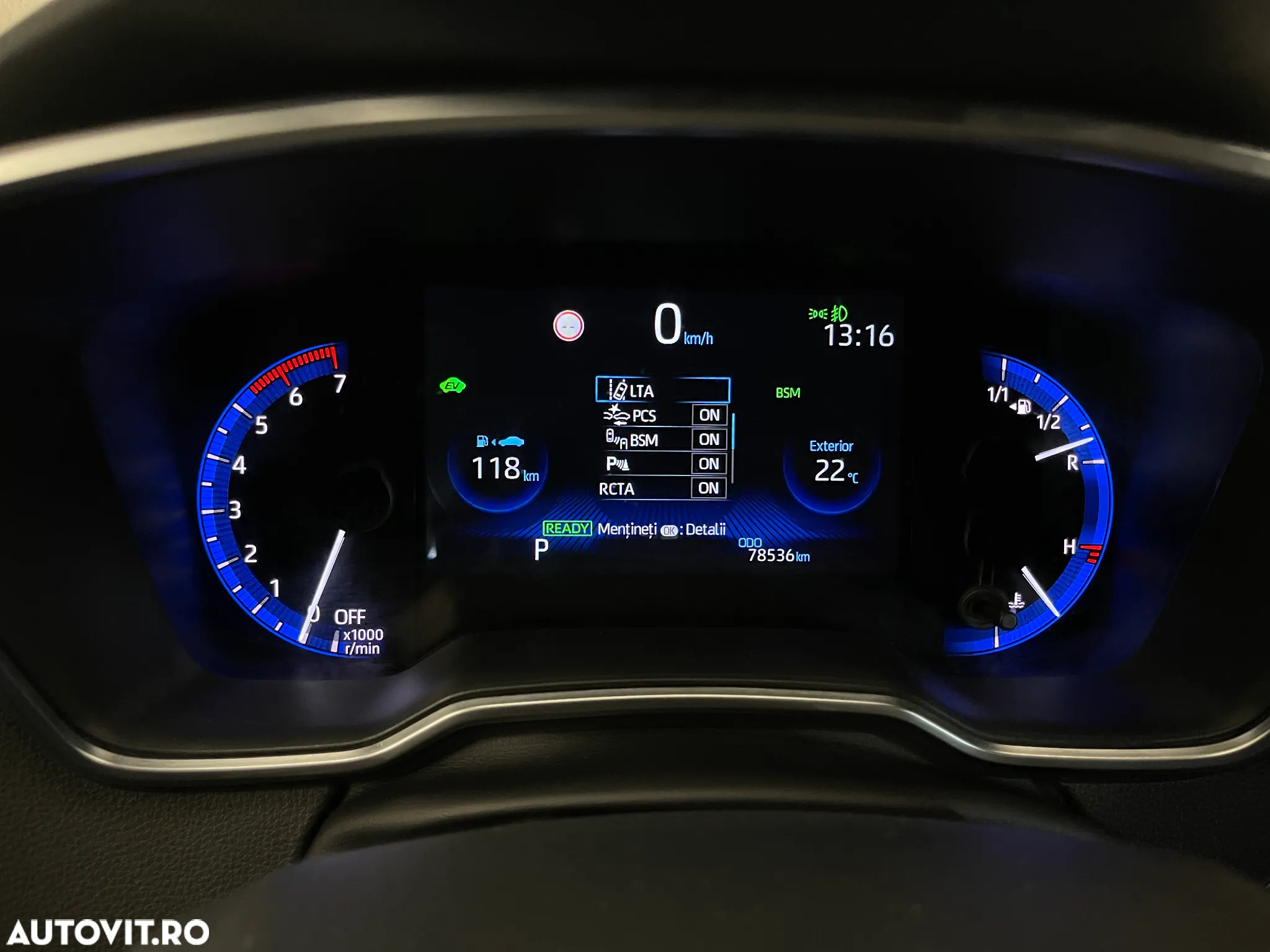 Toyota Corolla Sedan 1.8 HEV Exclusive - 24