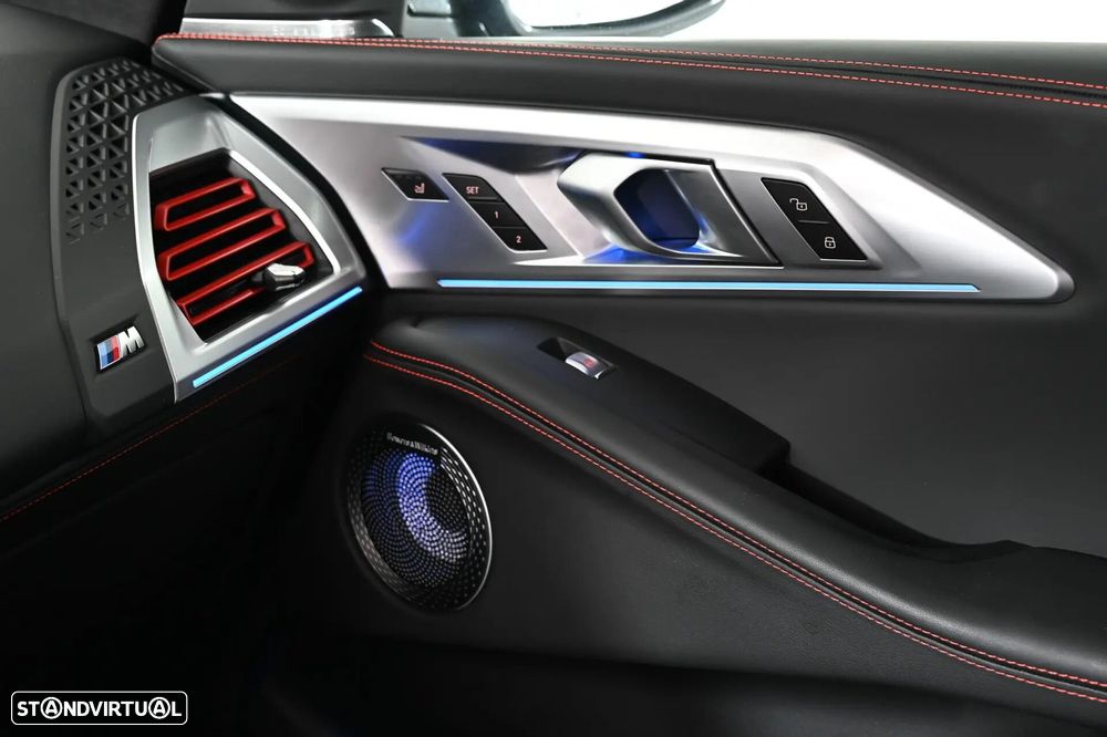 BMW XM Label Red - 37