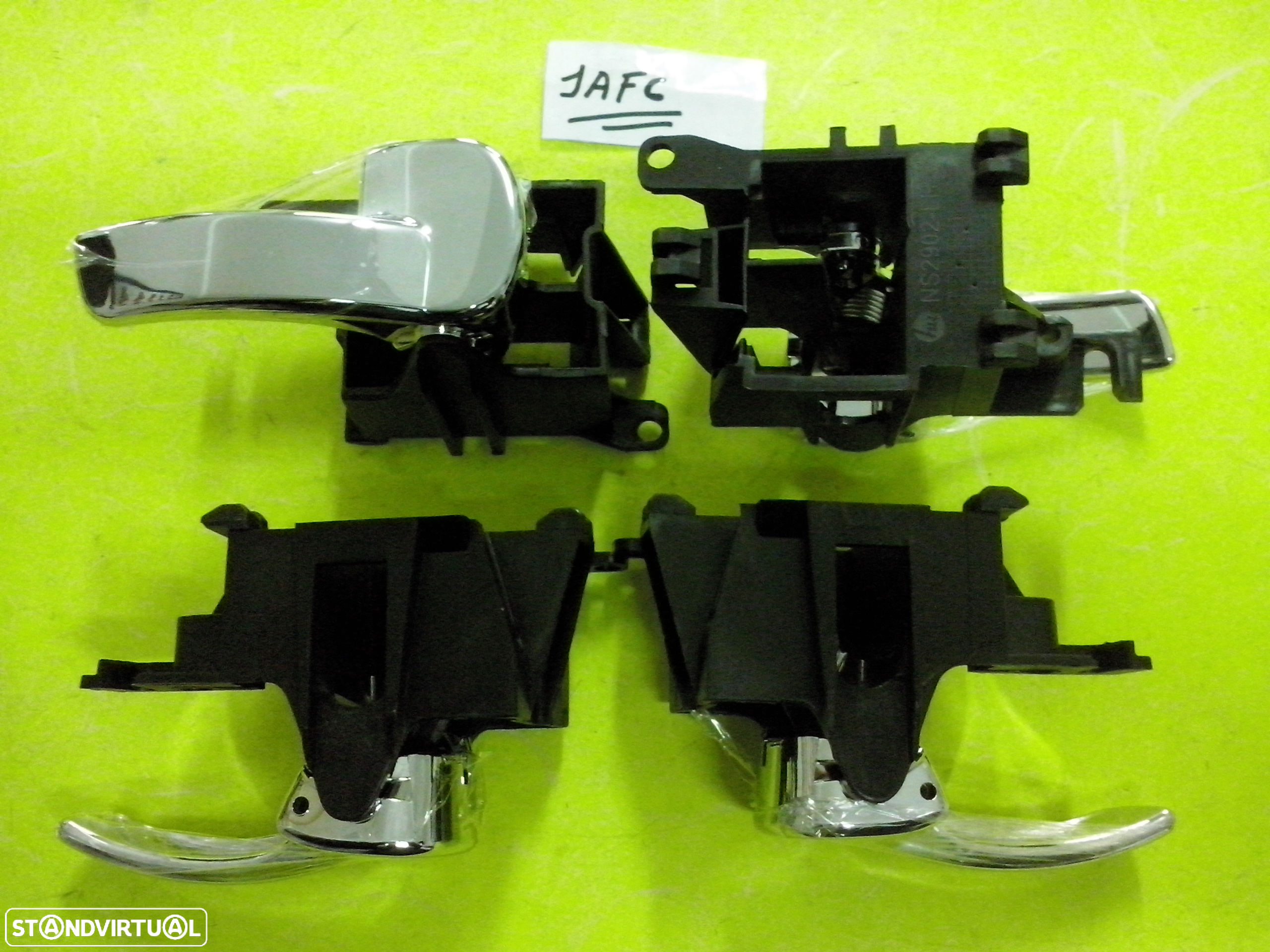 Punhos /Manipulo cromado interior da porta Nissan Qashqai - 2