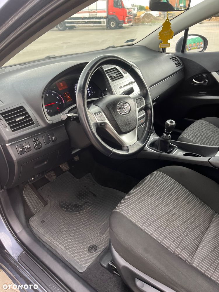 Toyota Avensis 2.0 D-4D Sol - 8