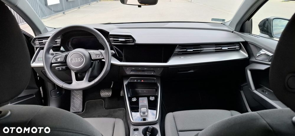 Audi A3 Sportback 35 TFSI S tronic - 11