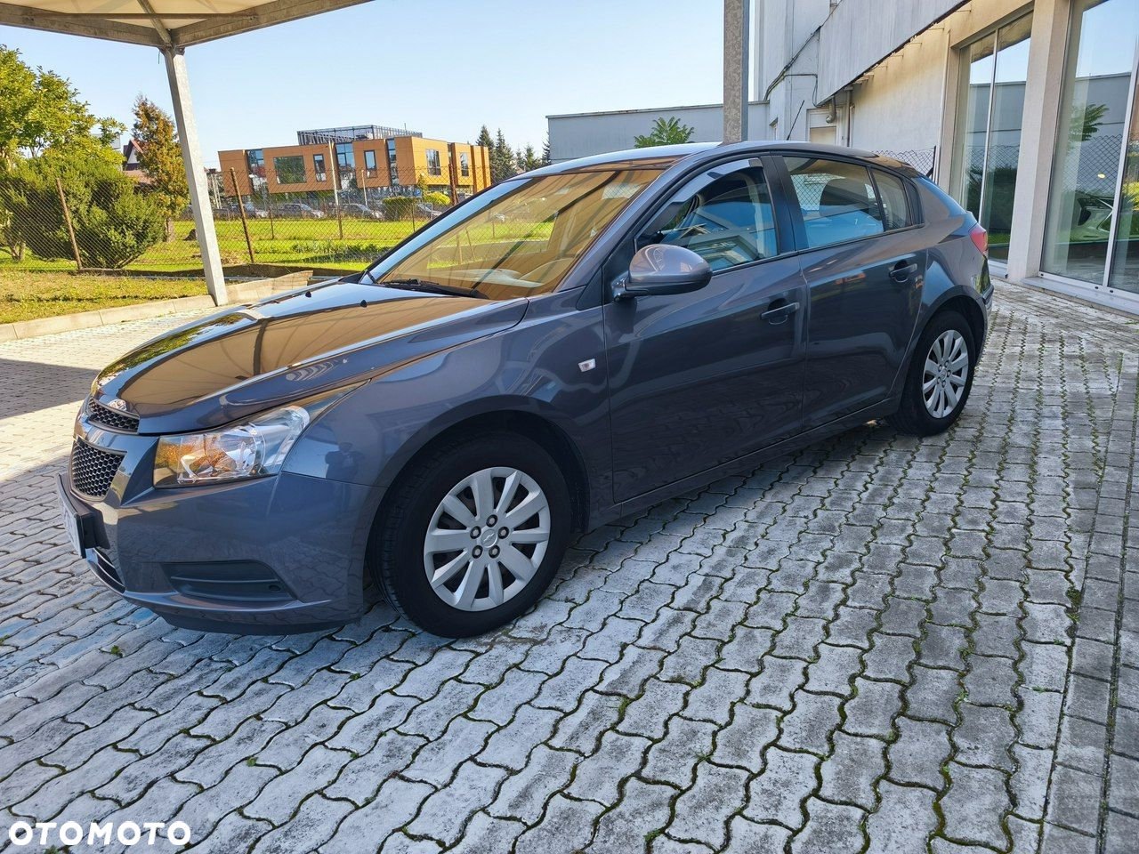 Chevrolet Cruze 1.6 LS+ - 3