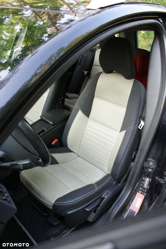 Volvo V50 2.0D R-Design Momentum - 21