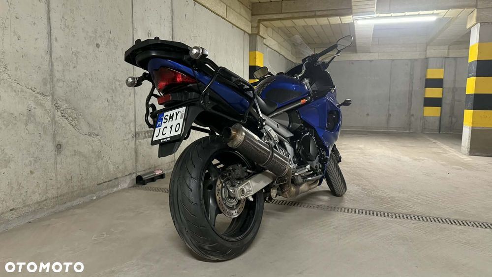 Suzuki GSX - 7
