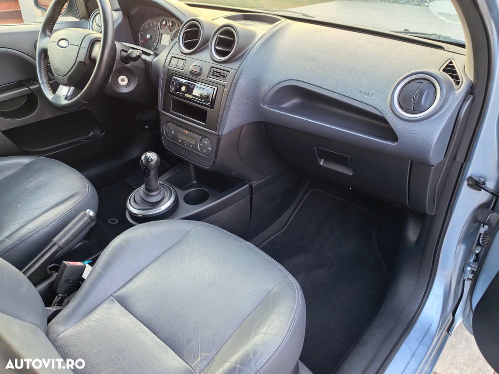 Ford Fiesta - 7