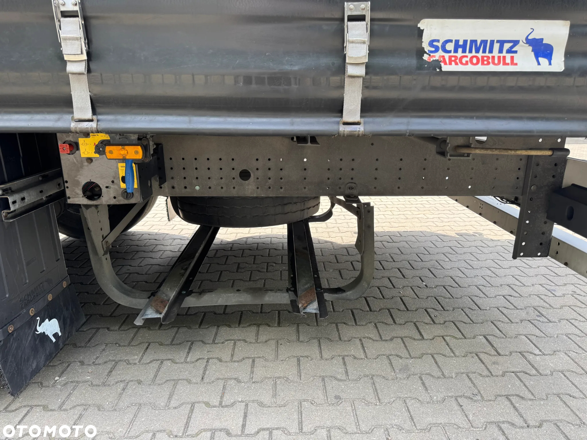 Schmitz Cargobull Firanka, Kosz na PALETY, oś podnoszona!! - 24