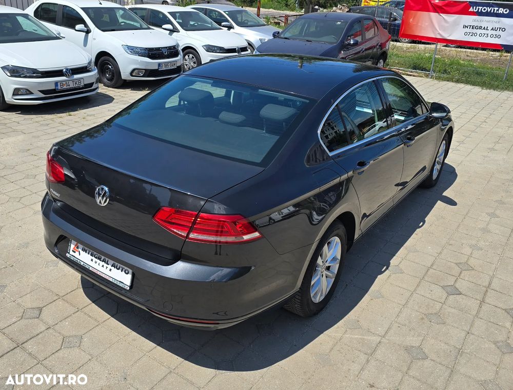 Volkswagen Passat 1.5 TSI ACT DSG Comfortline - 29