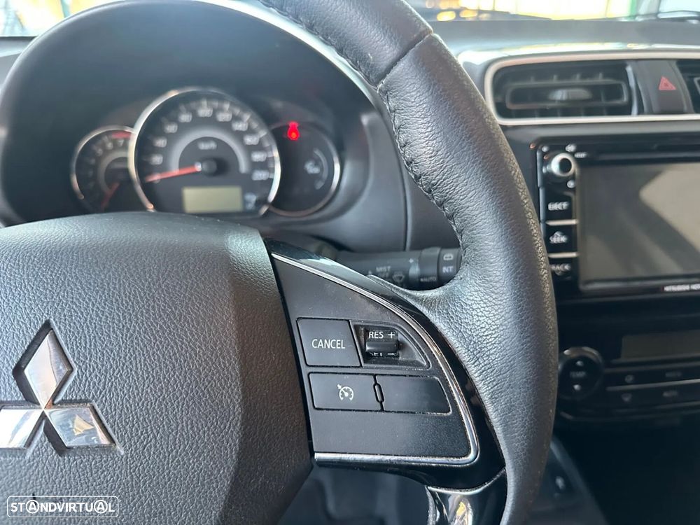 Mitsubishi Space Star 1.2 Intense Connect Edition - 12