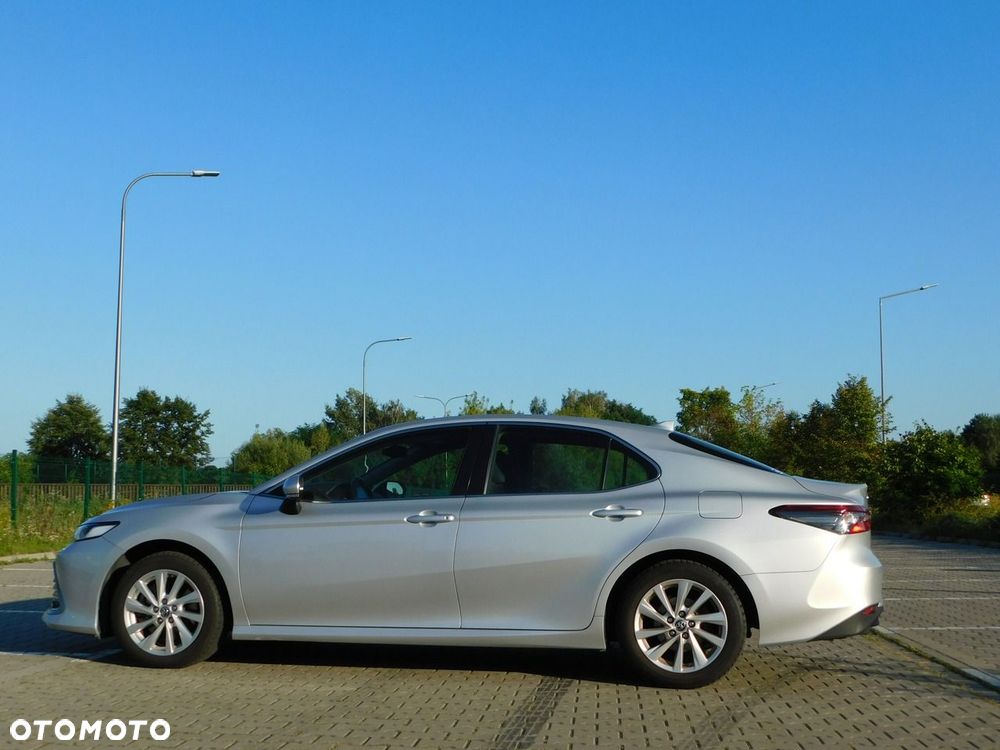 Toyota Camry - 20
