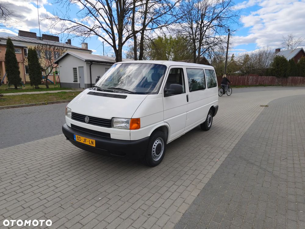 Volkswagen Transporter - 1
