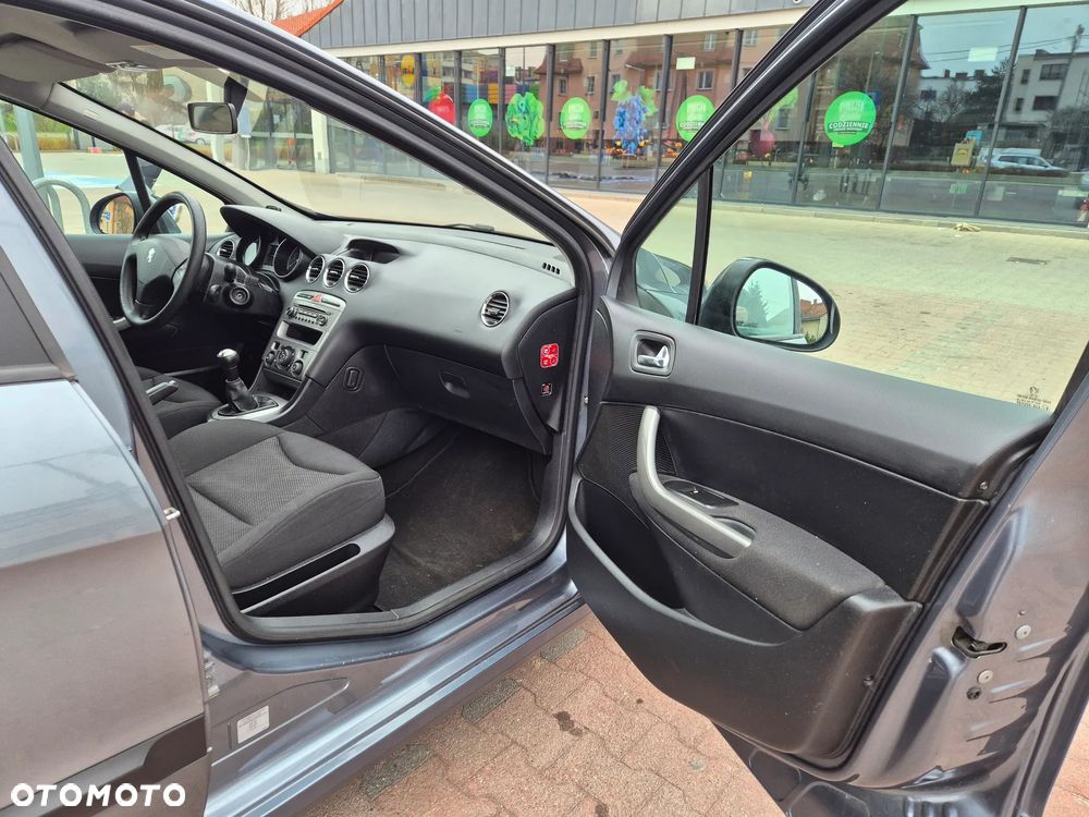 Peugeot 308 120 VTi Family - 8