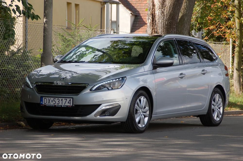 Peugeot 308 BlueHDi FAP 120 EAT6 Stop&Start Allure - 23