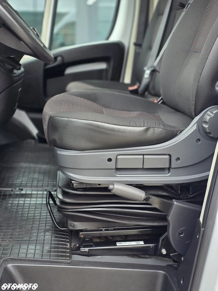 Peugeot Boxer L4H2 Extra Long 2.2 Diesel 165 Koni BEZWYPADKOWY z Polskiego Salonu I Model 2023 rok IPierwszy i Jedyny Właściciel I SERWISOWANY I Wyjątkowo Atrakcyjny Egzemplarz I - 36