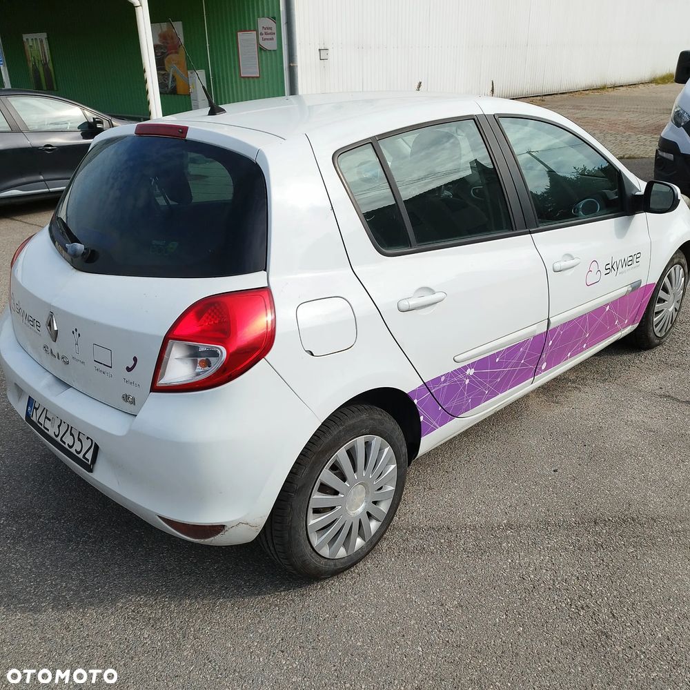 Renault Clio - 9