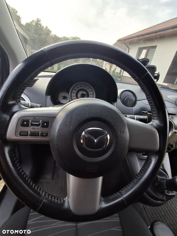 Mazda 2 - 8