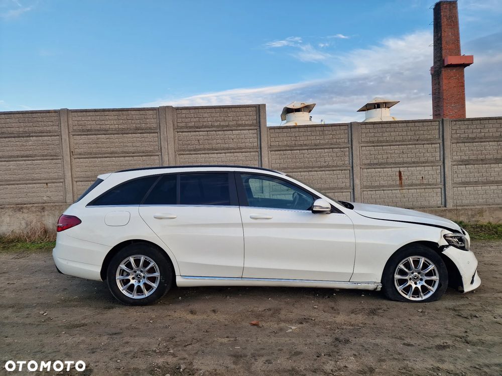 Mercedes-Benz Klasa C 180 d 9G-TRONIC Exclusive - 3