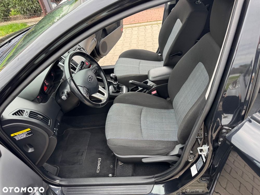 Kia Ceed 1.4 CVVT Edition 7 - 17