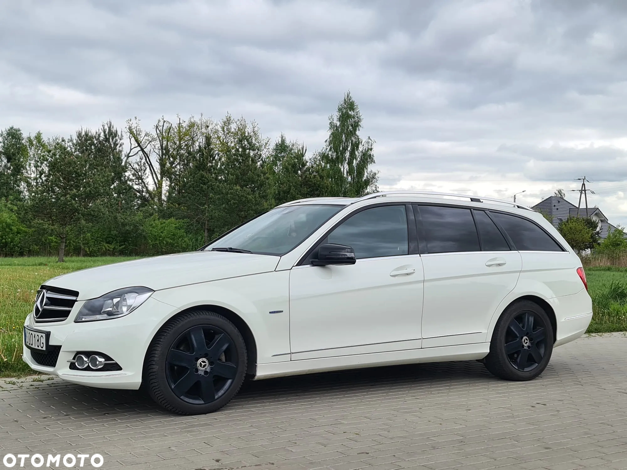 Mercedes-Benz Klasa C 250 CDI BlueEff Avantgarde - 27