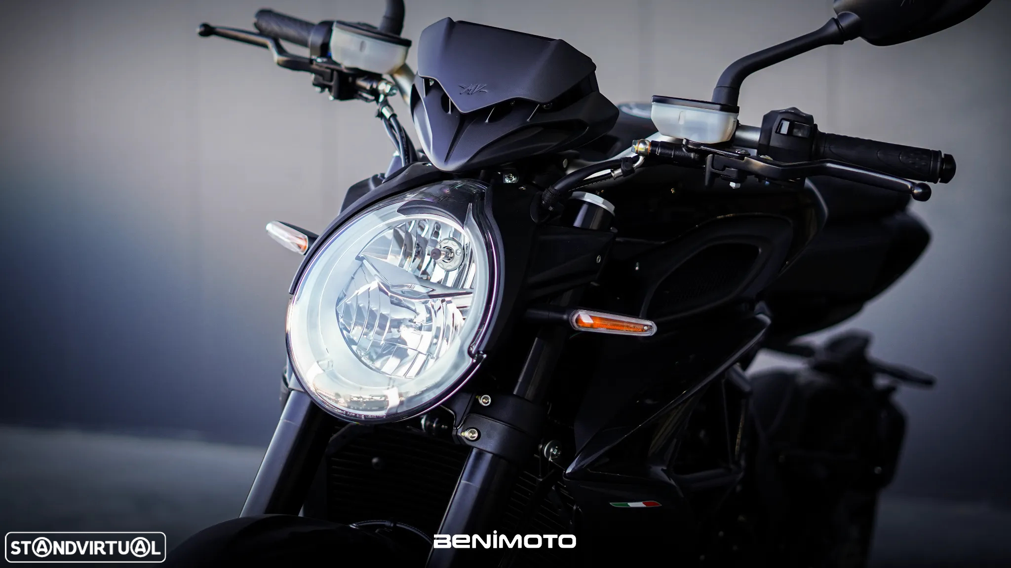 MV Agusta Brutale R - 9