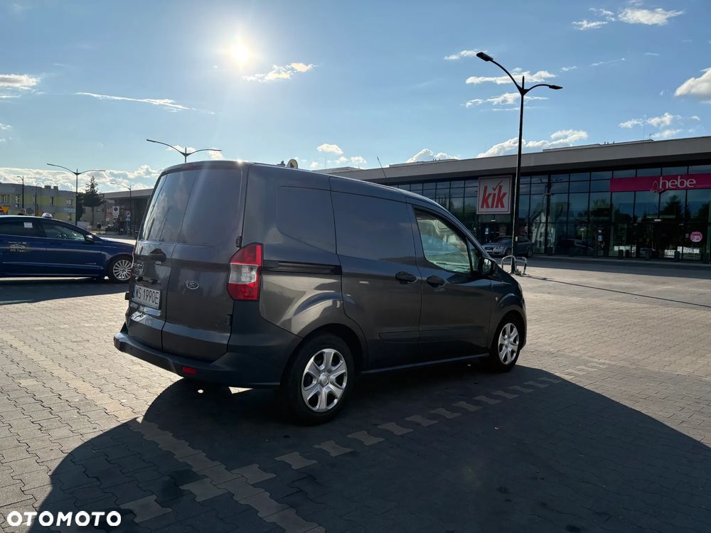 Ford Transit Courier - 3