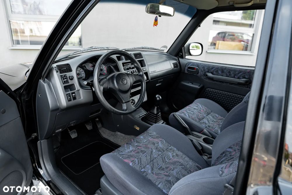 Toyota RAV4 2.0 Special - 13