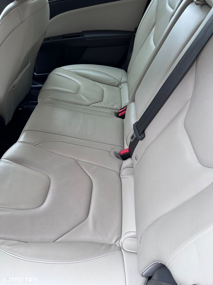 Ford Mondeo 2.0 HEV Titanium - 18