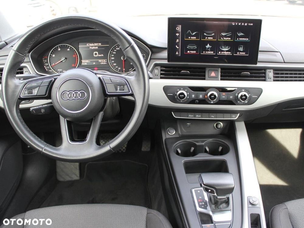Audi A4 Limousine - 4