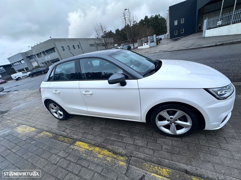 Audi A1 Sportback 1.4 TDI S-line S tronic - 5