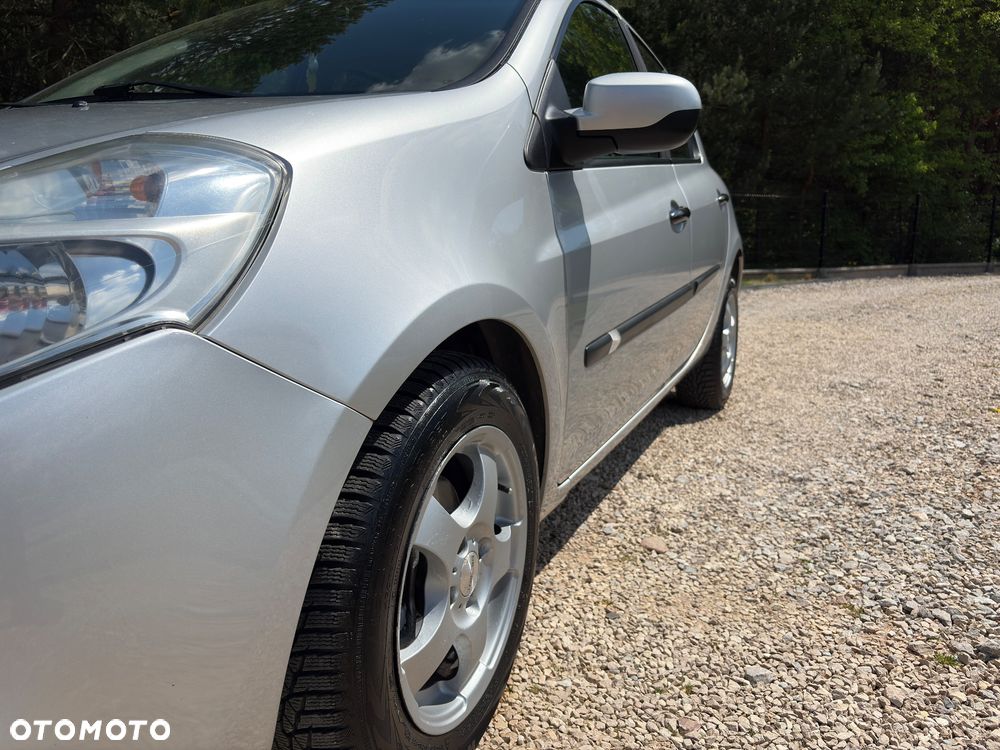 Renault Clio - 9