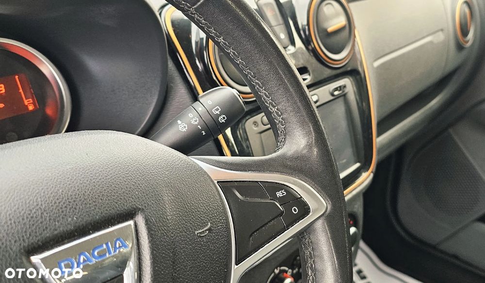 Dacia Lodgy TCe 115 Stepway - 27