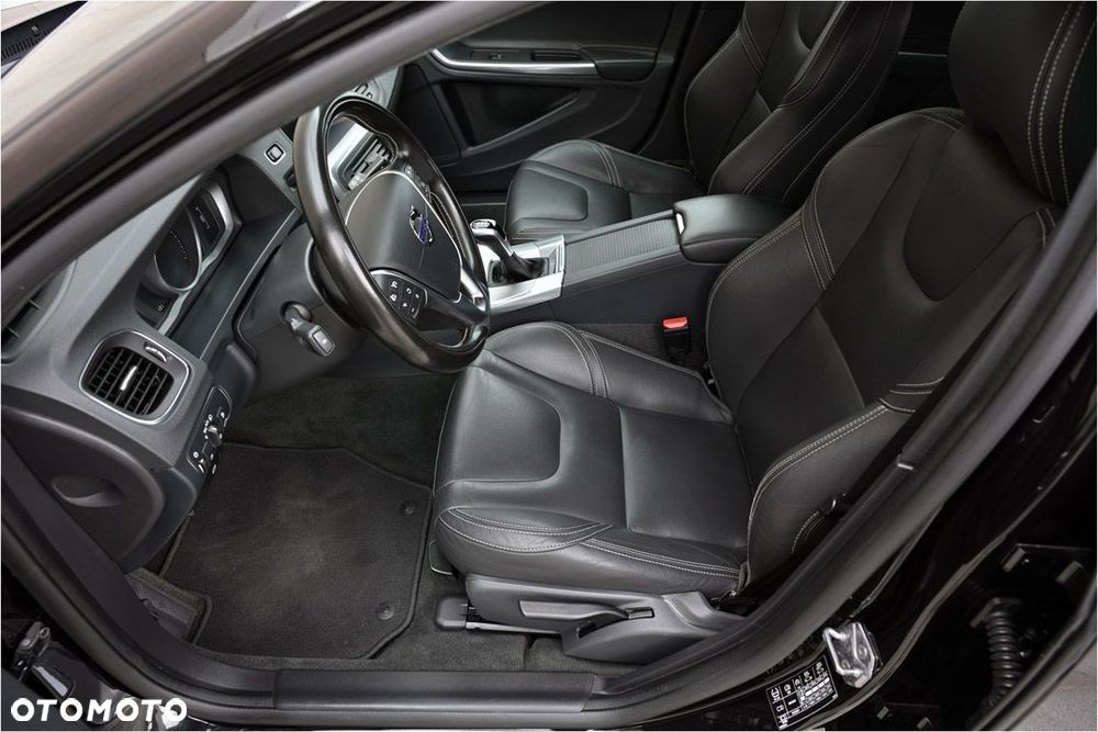 Volvo V60 D3 Drive-E Kinetic - 5