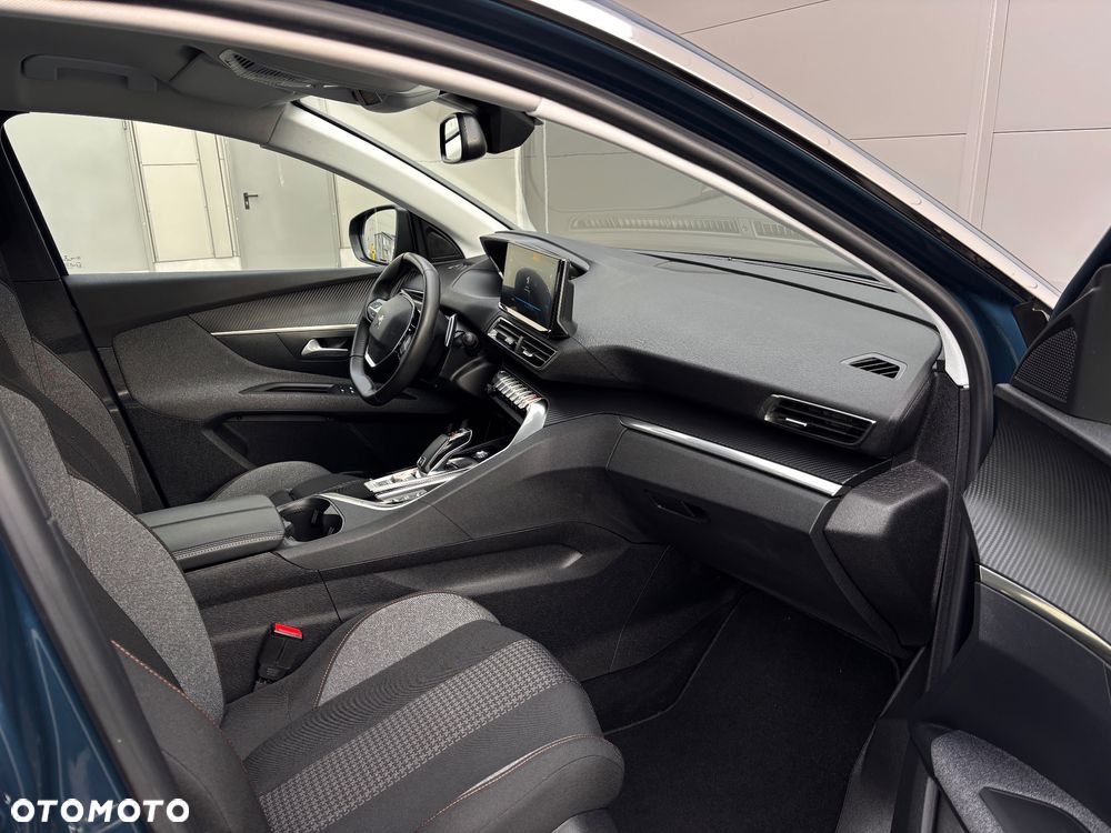 Peugeot 3008 1.2 PureTech GPF Allure S&S EAT8 - 17