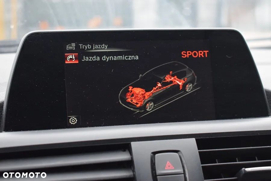 BMW Seria 1 114d Sport Line - 15