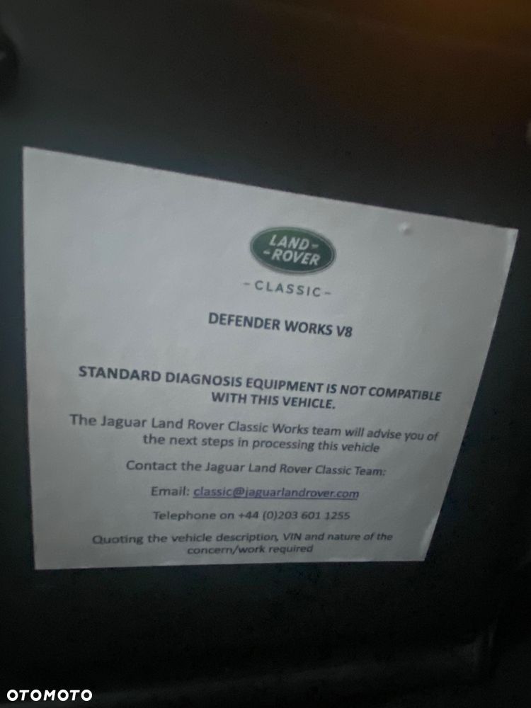 Land Rover Defender - 22