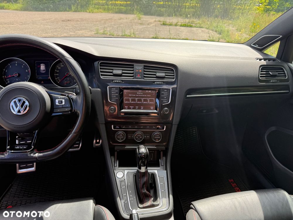 Volkswagen Golf - 28