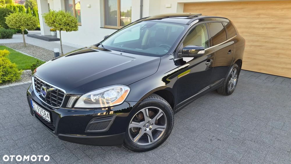 Volvo XC 60 D4 Momentum - 1