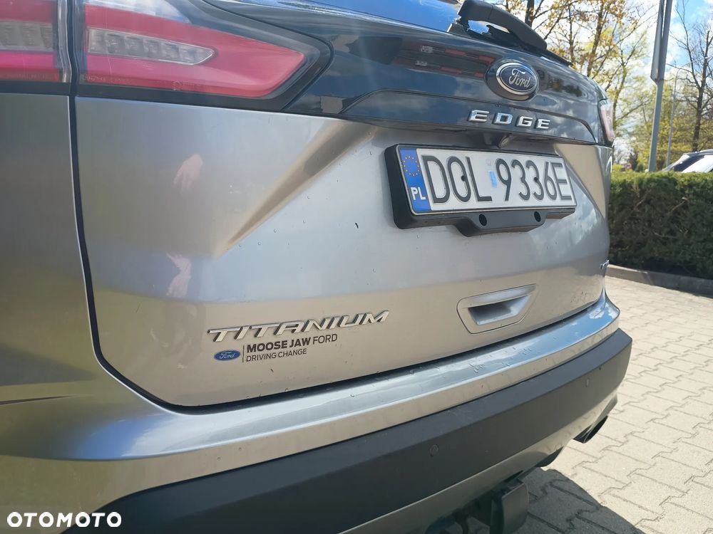 Ford Edge ver-2-0-ecoblue-bi--turbo-4x4-titanium - 10