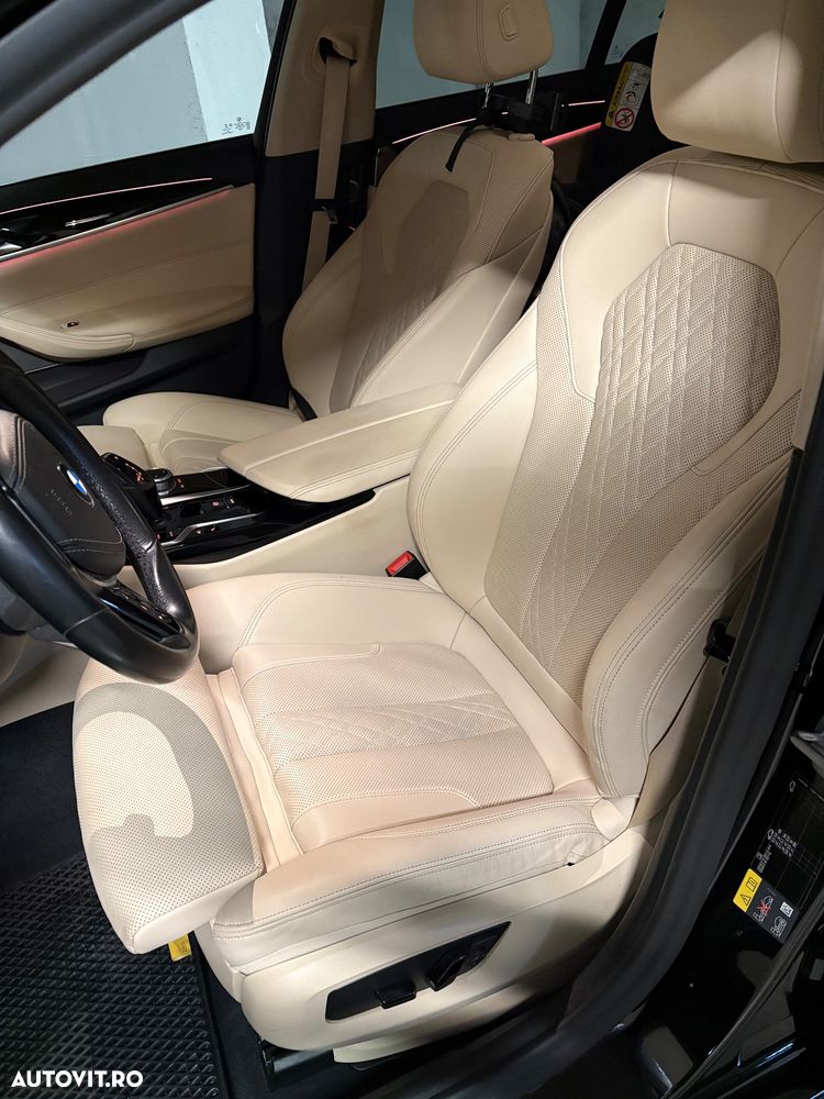 BMW Seria 5 530e Aut. M Sport Edition - 13