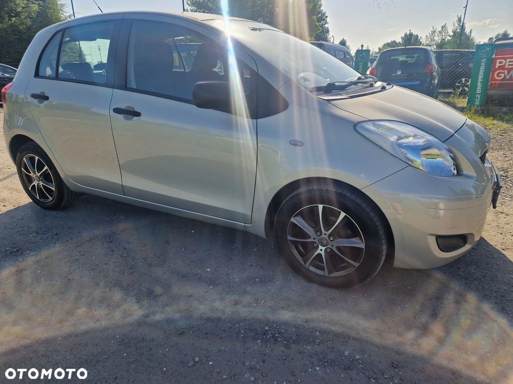 Toyota Yaris 1.33 Luna - 3