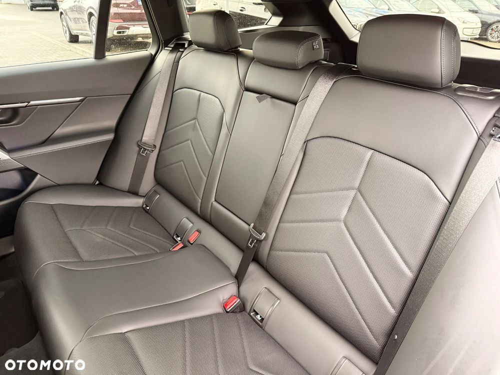 BMW Seria 5 520i - 33