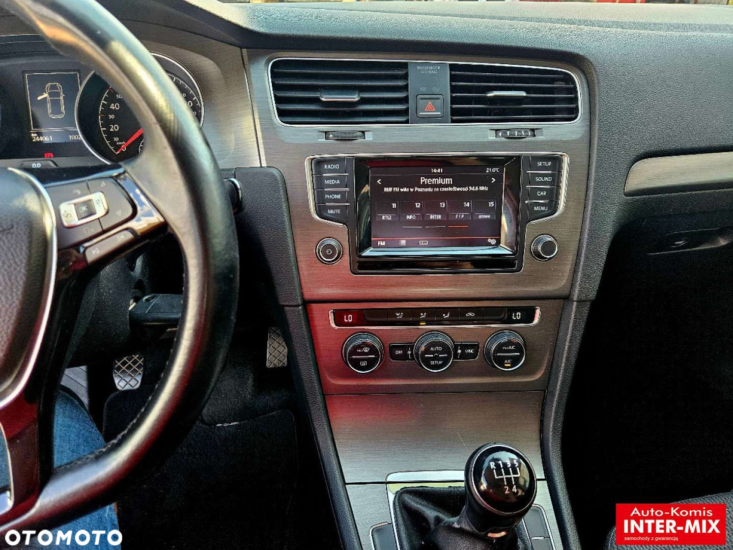 Volkswagen Golf - 16