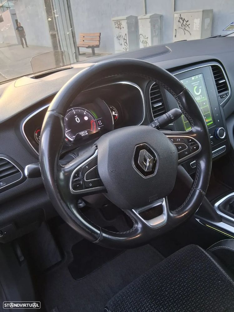Renault Mégane Sport Tourer 1.5 Blue dCi Limited J17 - 6