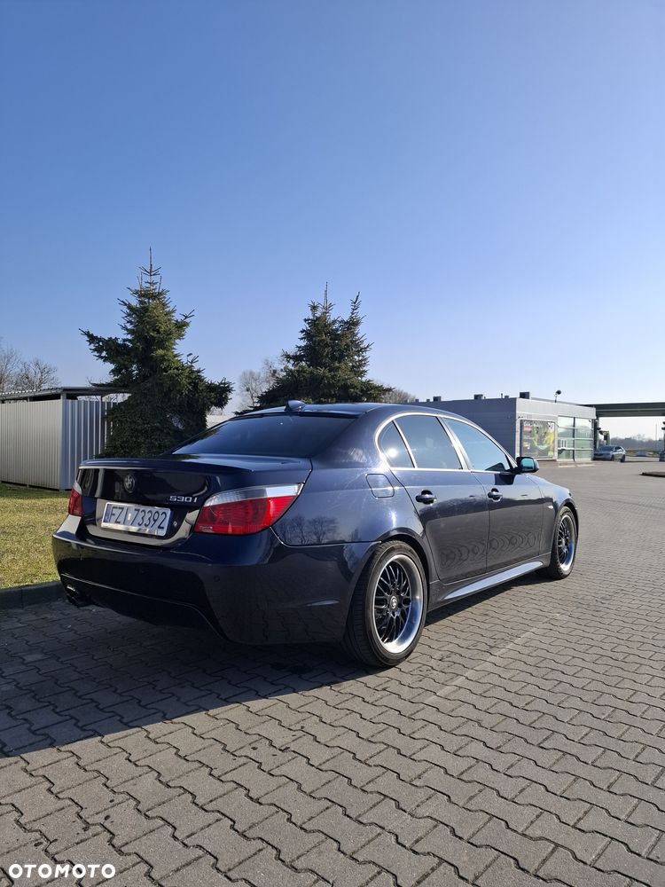 BMW Seria 5 530i - 24