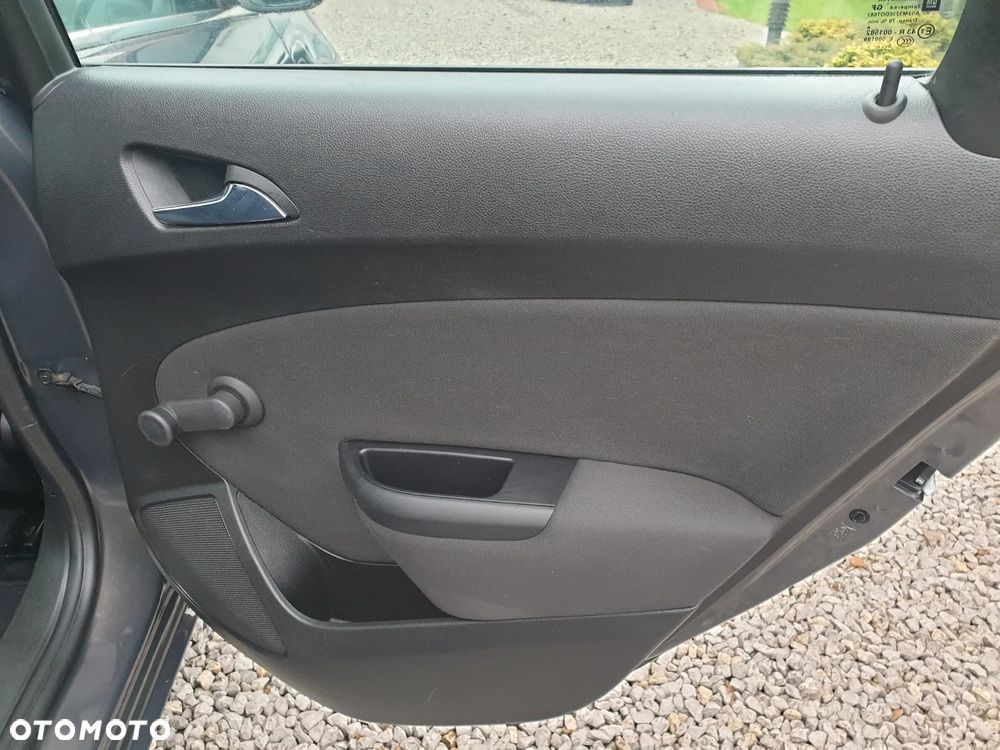 Opel Astra 1.4 Turbo 150 Jahre - 11